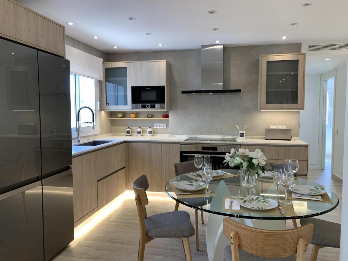 Sitges Spaces Oasis Suites- 4 Bedroom, 4 Ensuite Bathrooms, Terrace, Pool, Sitges Centre Zewnętrze zdjęcie