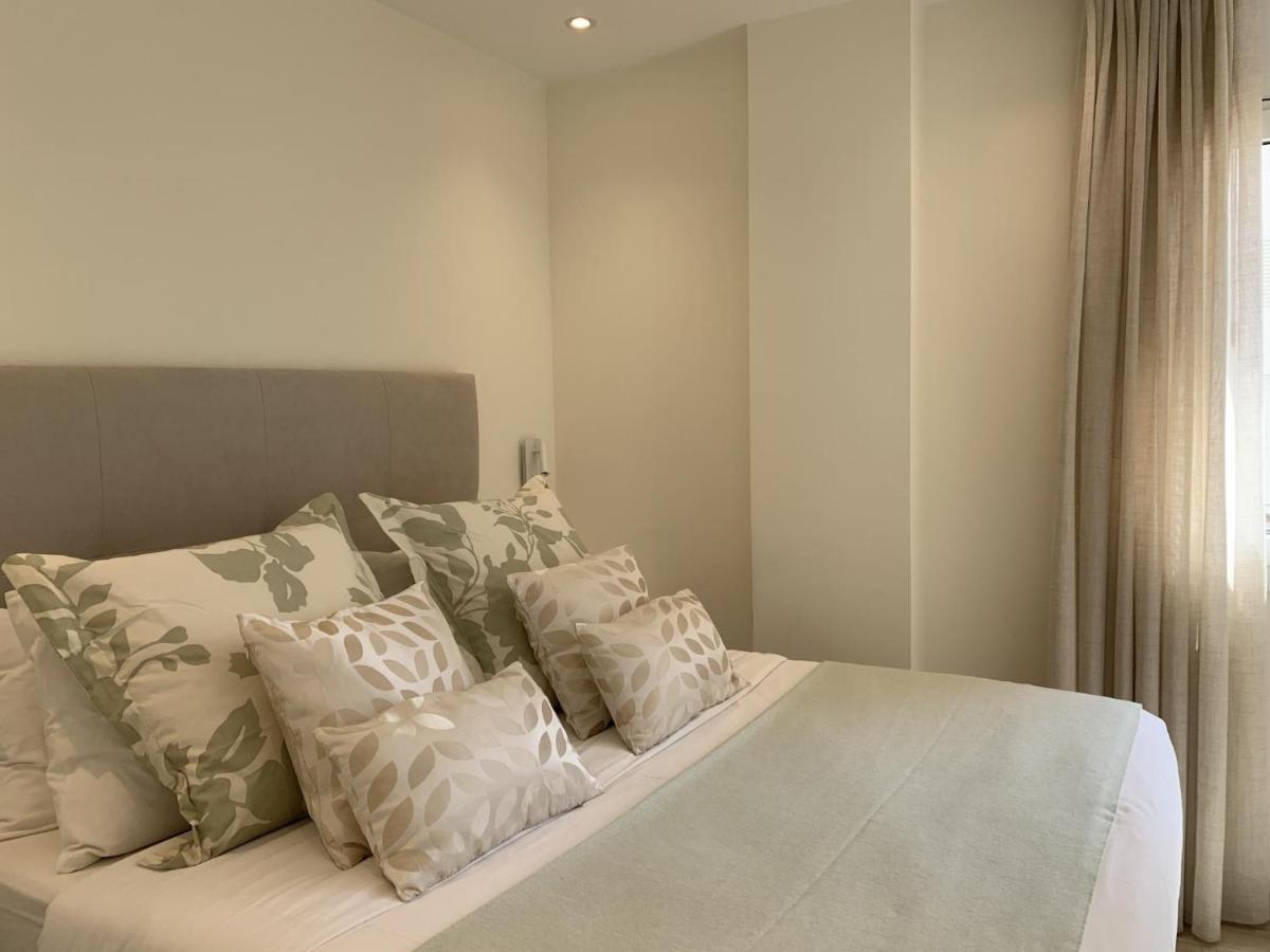 Sitges Spaces Oasis Suites- 4 Bedroom, 4 Ensuite Bathrooms, Terrace, Pool, Sitges Centre Zewnętrze zdjęcie