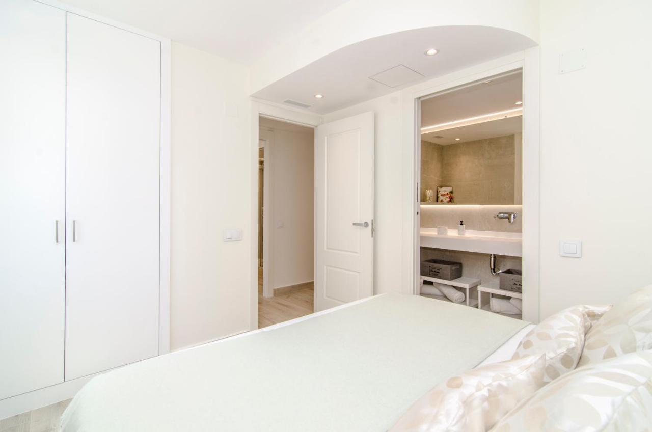 Sitges Spaces Oasis Suites- 4 Bedroom, 4 Ensuite Bathrooms, Terrace, Pool, Sitges Centre Zewnętrze zdjęcie